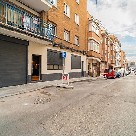 Edsam Madrid Apartments Black Екстериор снимка