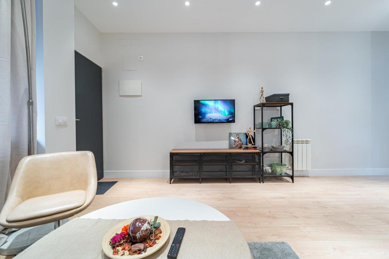 Edsam Madrid Apartments Black Екстериор снимка